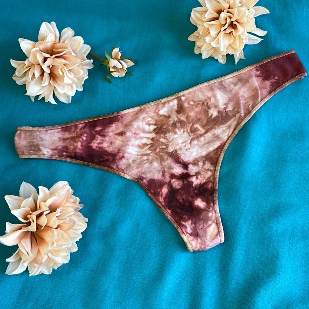 Large Chocolate Nude Tie-Dye Thong, Large